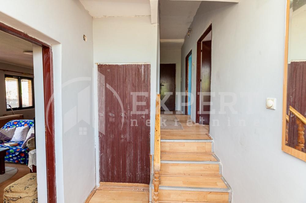 Slika 3 - Donje Vlase,  Kuća na prodaju, 200m2, 111.499€