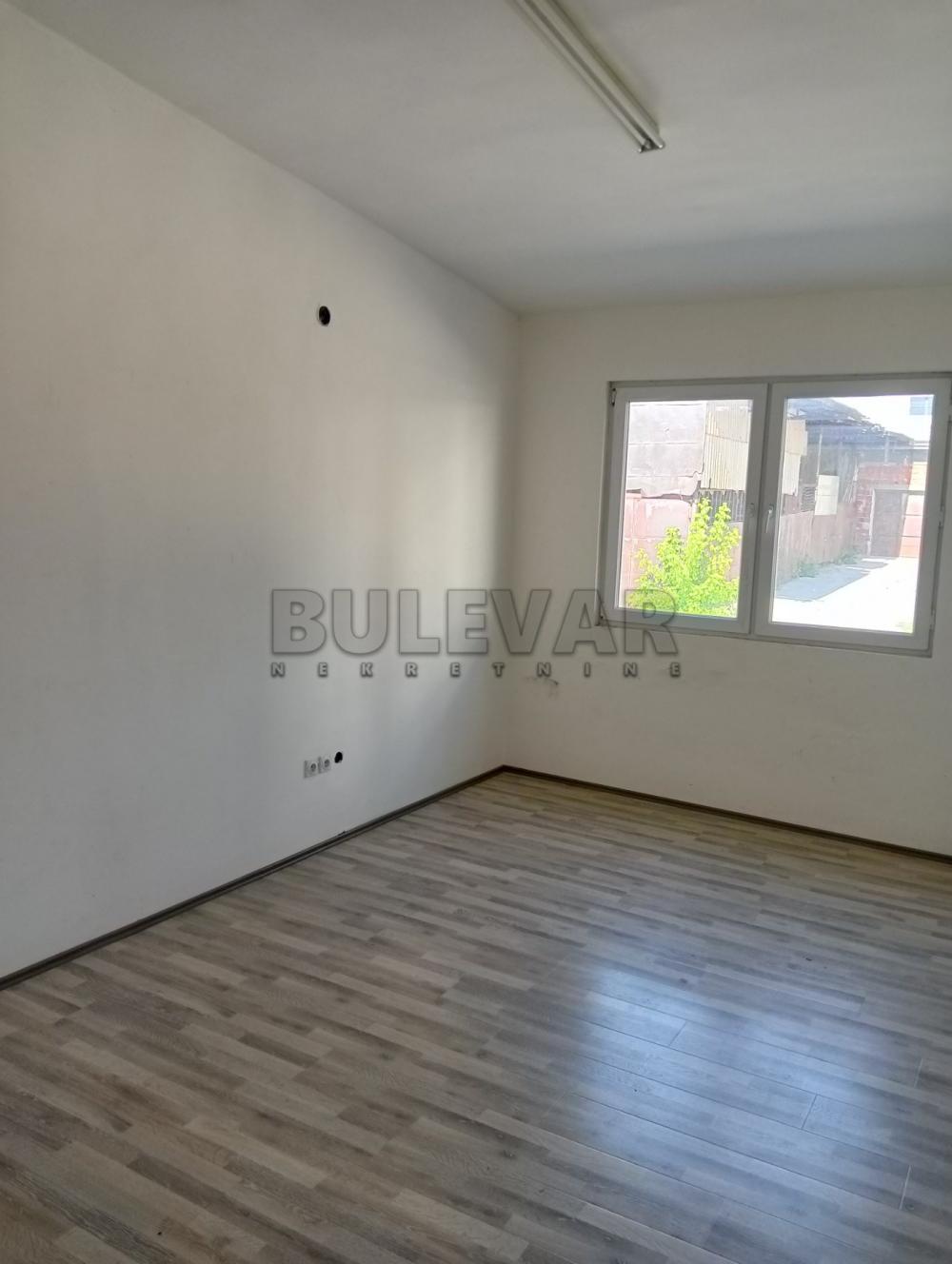 Slika 6 - Bulevar svetog cara,  Lokal za izdavanje, 1420m2, 3.550€