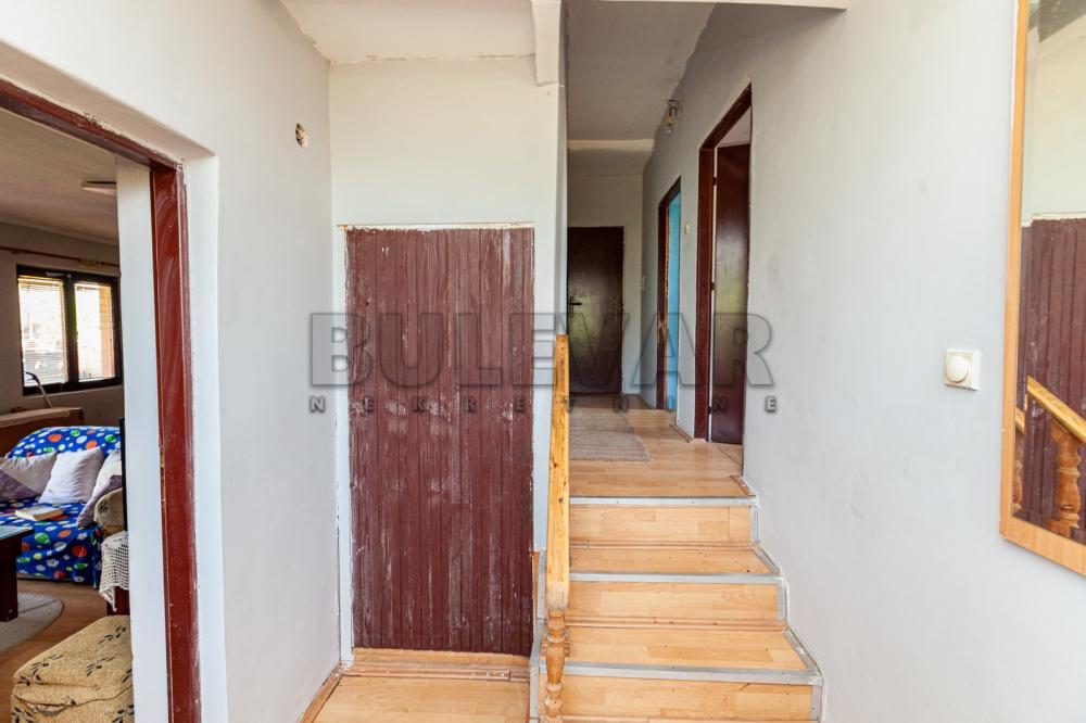 Slika 3 - Donje Vlase,  Kuća na prodaju, 200m2, 111.499€