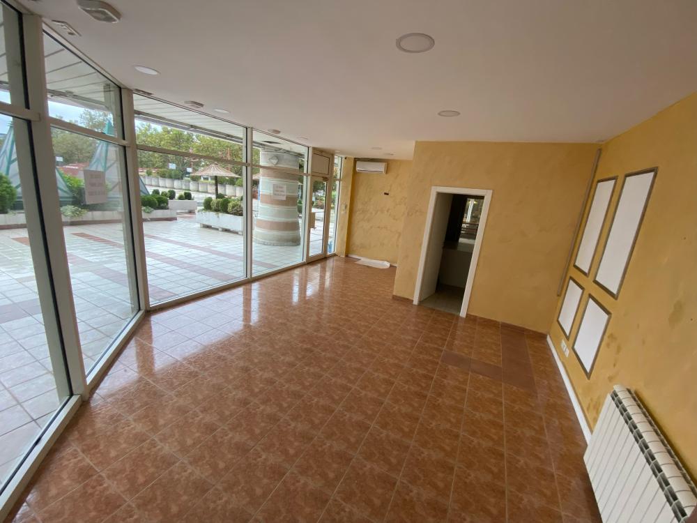 Slika 3 -  Lokal za izdavanje, 74m2, 800€