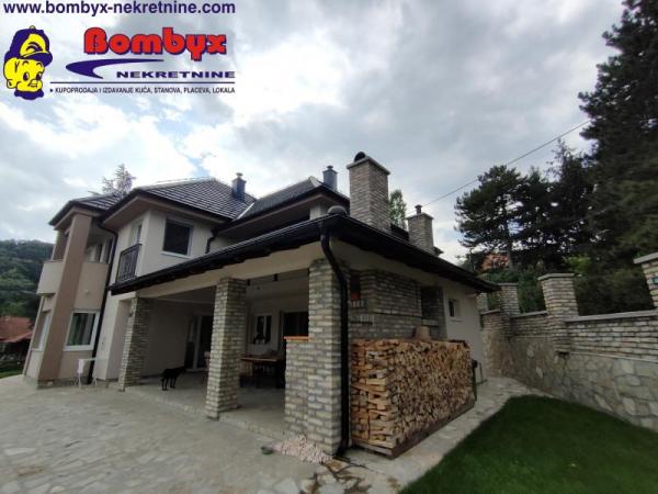 Slika 2 -  Kuća na prodaju, 300m2, 1.270.000€