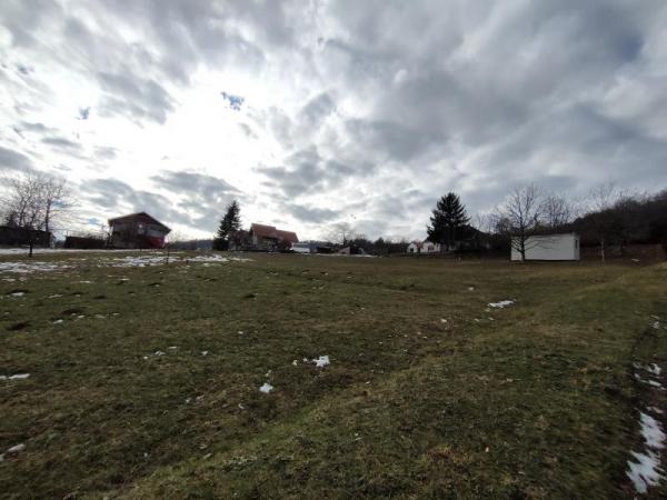 Slika 8 -  Plac na prodaju, Paragovo, , 180.000€