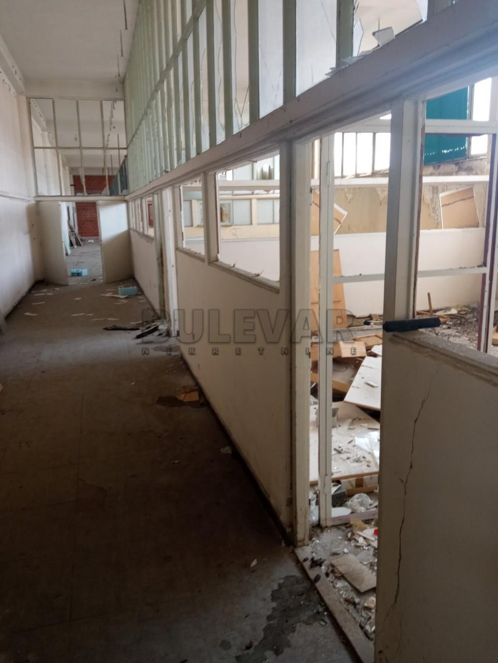 Slika 3 - Bulevar svetog cara,  Lokal za izdavanje, 1260m2, 1.890€