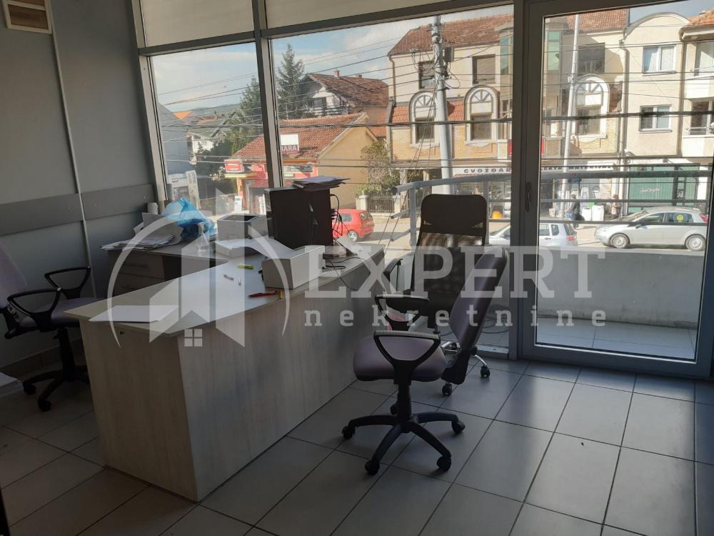 Slika 2 - Knjaževačka,  Lokal za izdavanje, 212m2, 1.250€