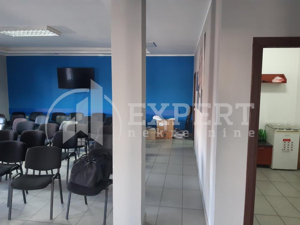 Slika 1 - Knjaževačka,  Lokal za izdavanje, 212m2, 1.250€