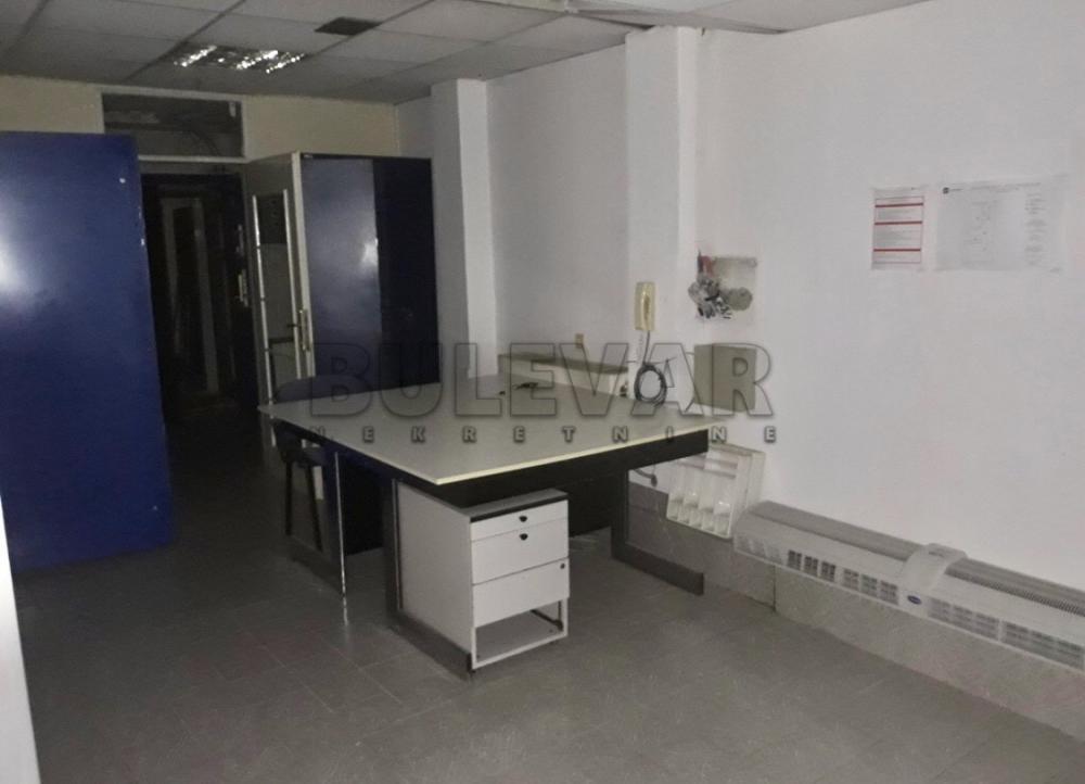 Glavna slika -Obrenovićeva,  Lokal za izdavanje, 94m2, 1.200€