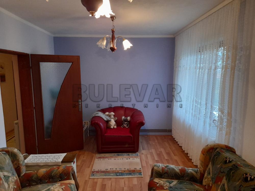 Slika 6 - Gabrovac,  Kuća na prodaju, 420m2, 230.000€