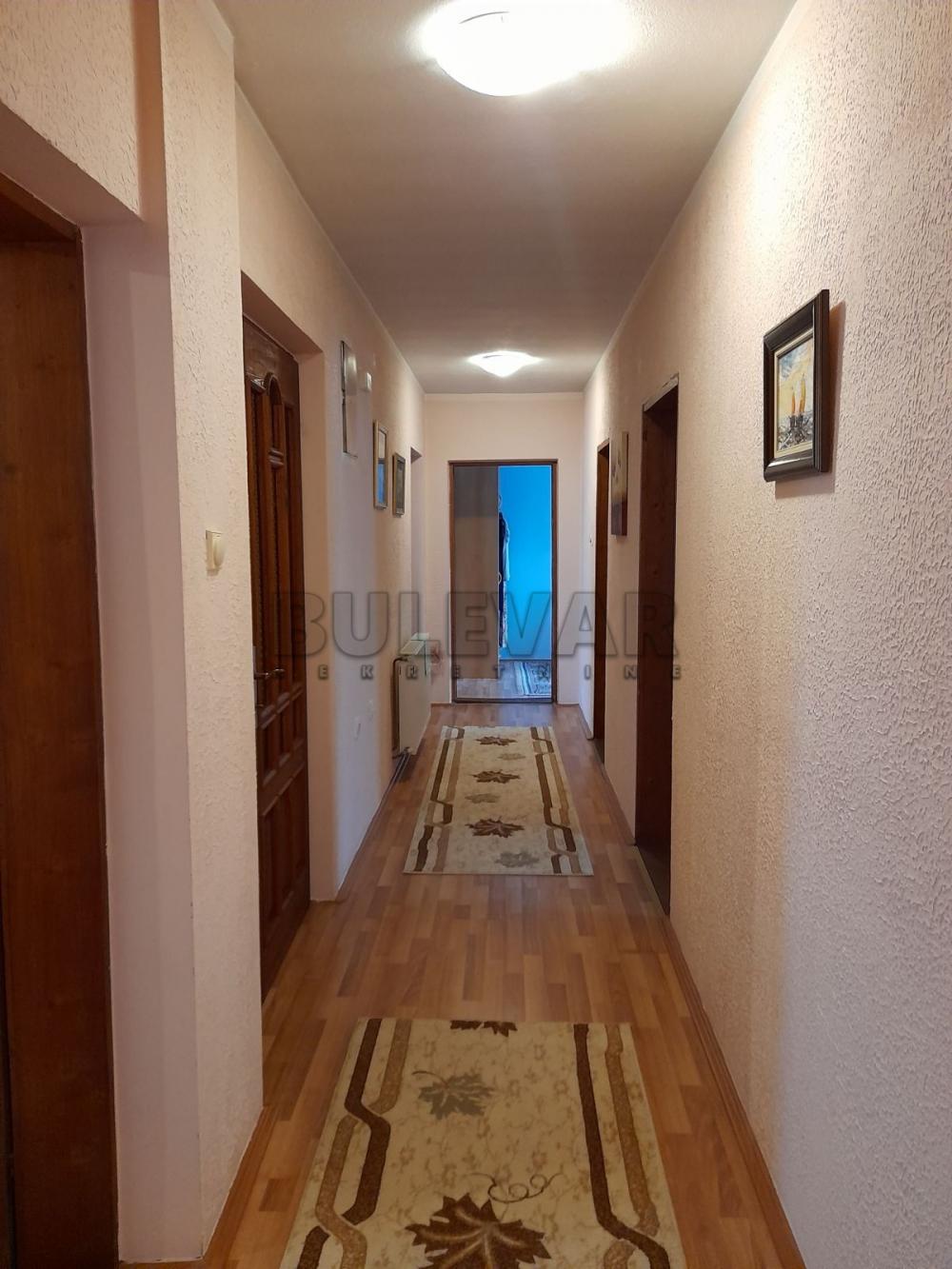 Slika 10 - Gabrovac,  Kuća na prodaju, 420m2, 230.000€