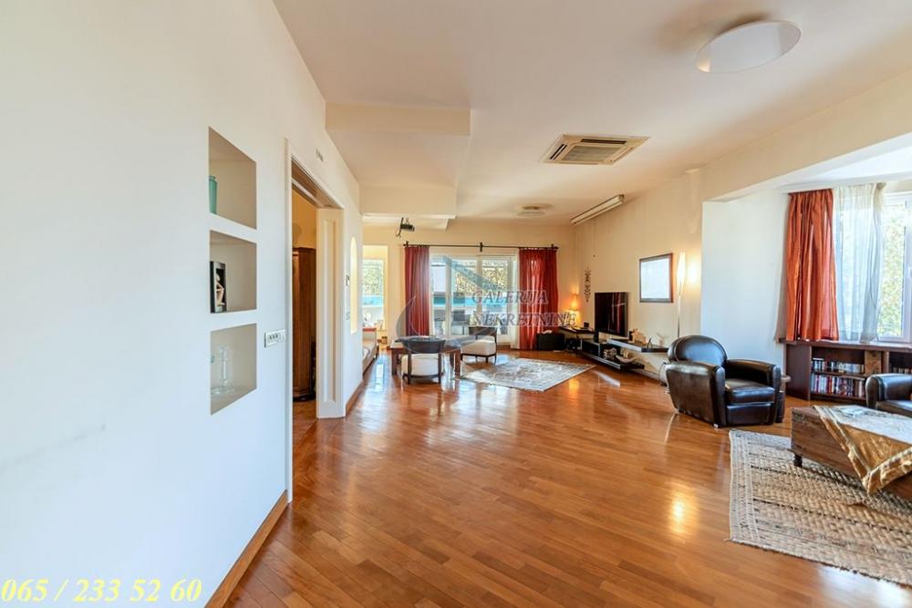 Slika 5 - Mite Cenića , Petosoban stan na prodaju, 375m2, 980.000€