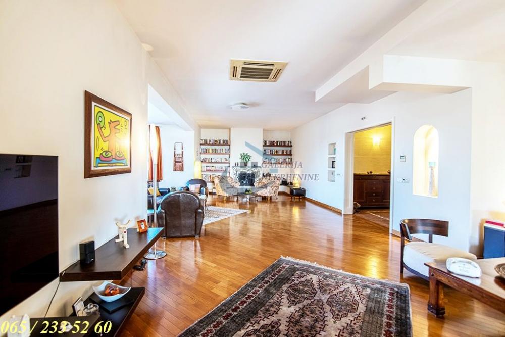 Slika 0 - Mite Cenića , Petosoban stan na prodaju, 375m2, 980.000€