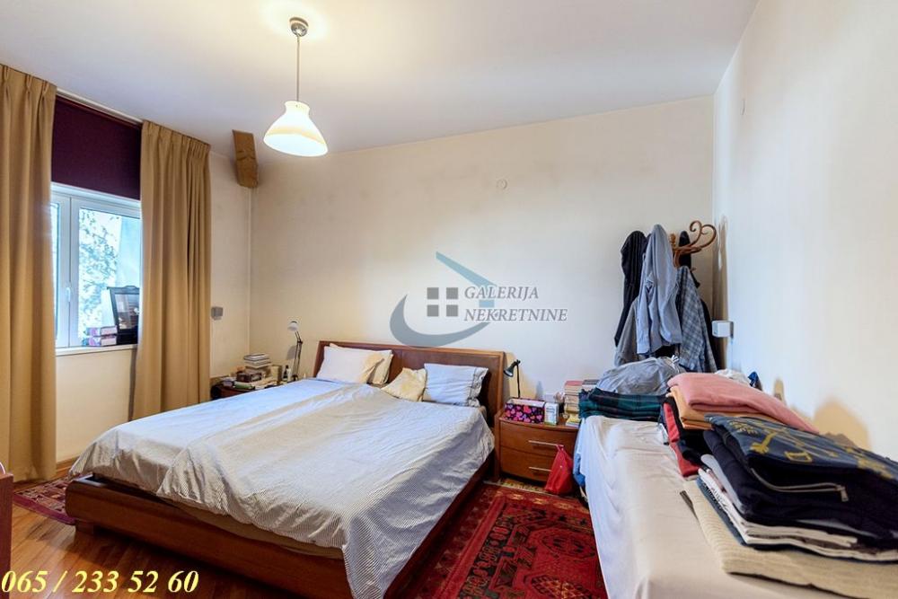 Slika 2 - Mite Cenića , Petosoban stan na prodaju, 375m2, 980.000€