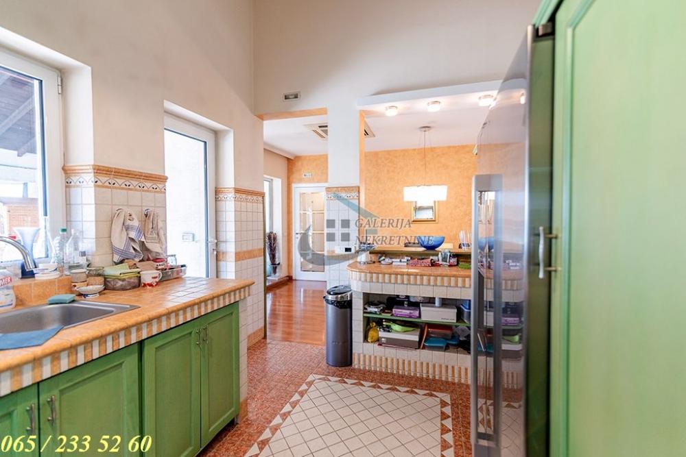 Slika 3 - Mite Cenića , Petosoban stan na prodaju, 375m2, 980.000€