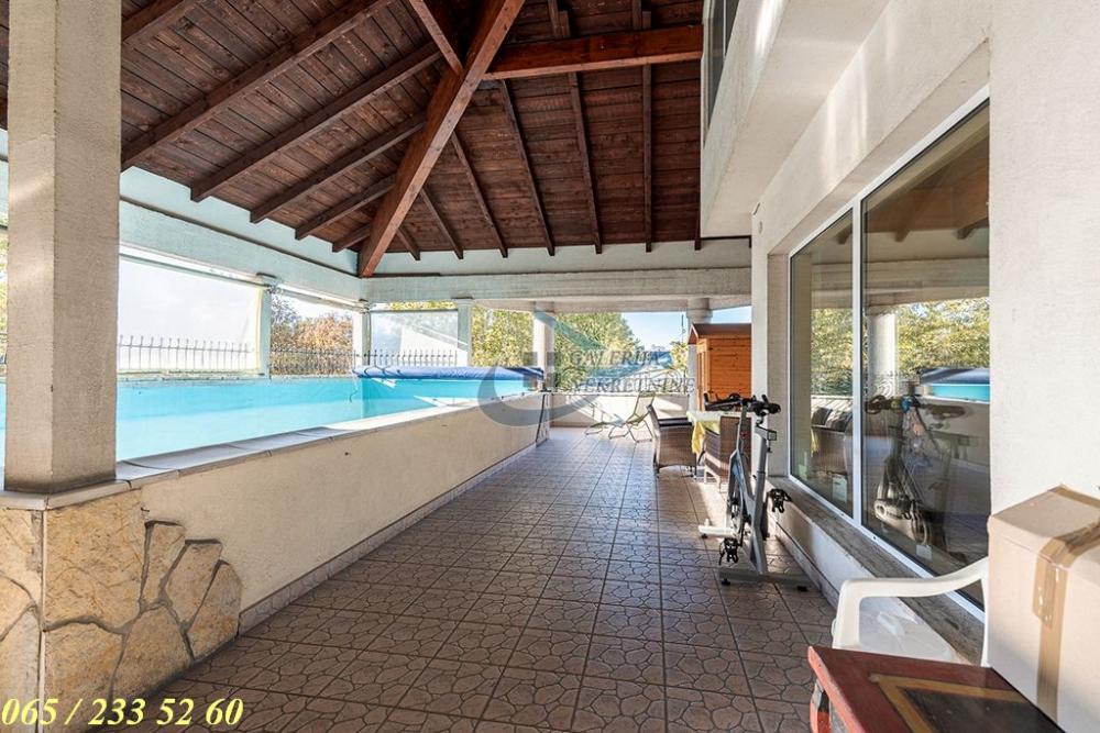 Slika 8 - Mite Cenića , Petosoban stan na prodaju, 375m2, 980.000€