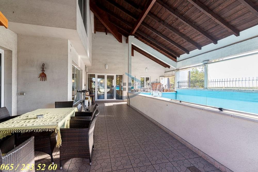 Slika 9 - Mite Cenića , Petosoban stan na prodaju, 375m2, 980.000€