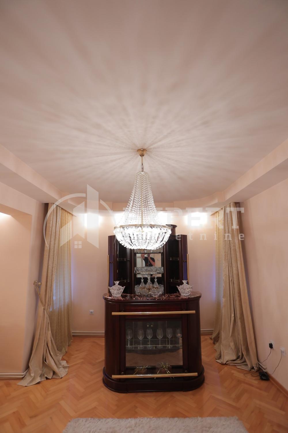 Slika 8 - Despota Djurdja,  Kuća na prodaju, 332m2, 412.400€