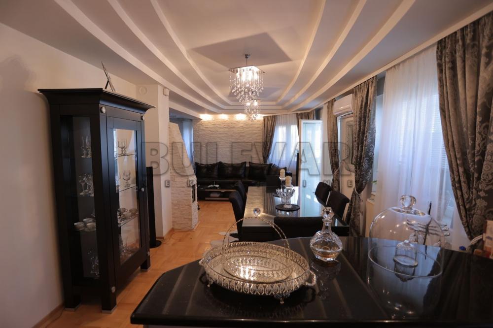 Slika 2 - Despota Djurdja,  Kuća na prodaju, 332m2, 412.400€