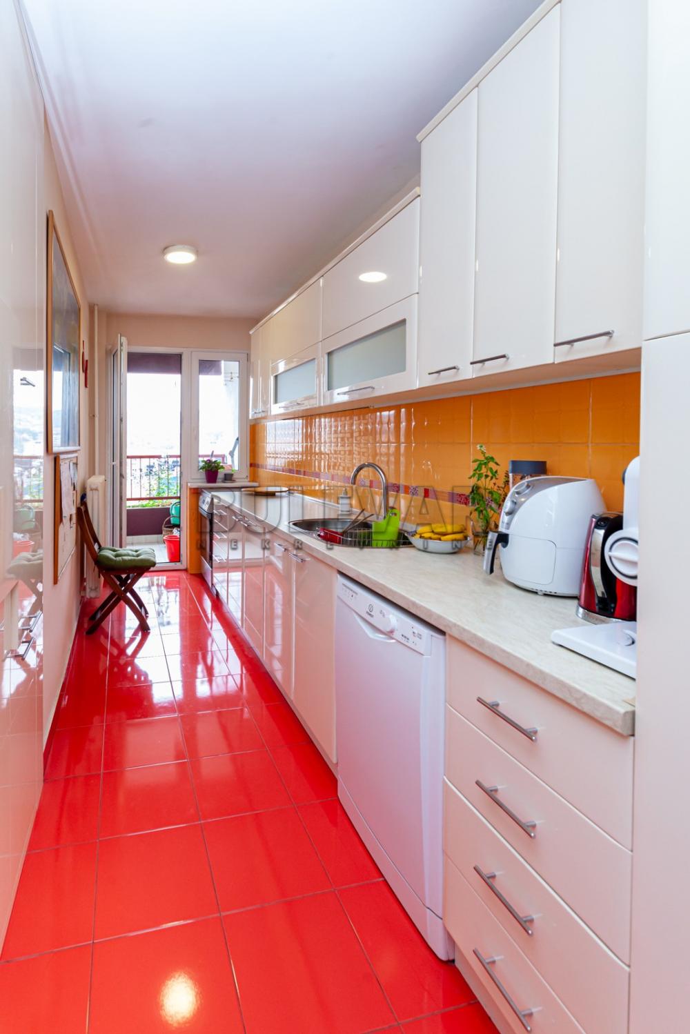 Slika 11 - Trg kralja Aleksandra Ujedinitelja, Trosoban stan na prodaju, 98m2, 190.000€