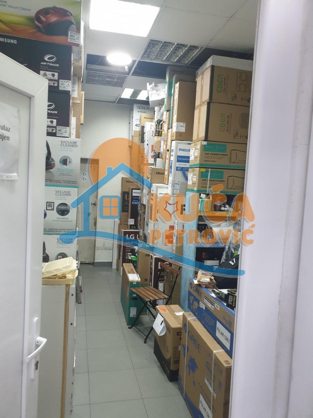 Slika 3 - Vožda Karađorđa,  Lokal za izdavanje, 114m2, 1.950€