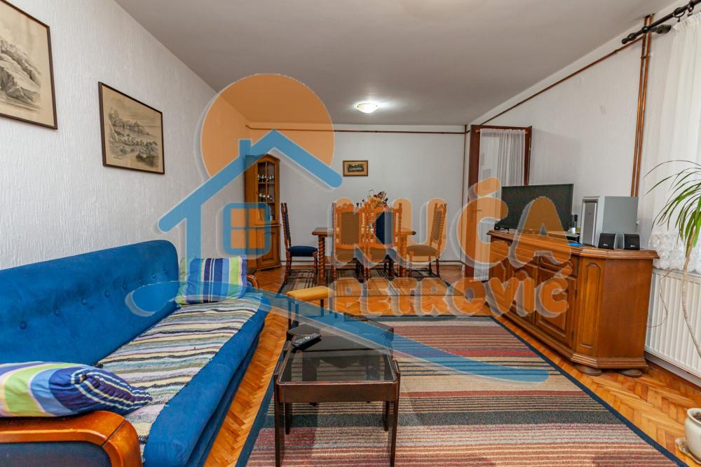 Slika 3 - Novo selo,  Kuća na prodaju, 300m2, 217.000€