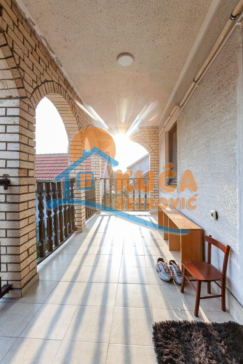 Slika 11 - Novo selo,  Kuća na prodaju, 300m2, 217.000€