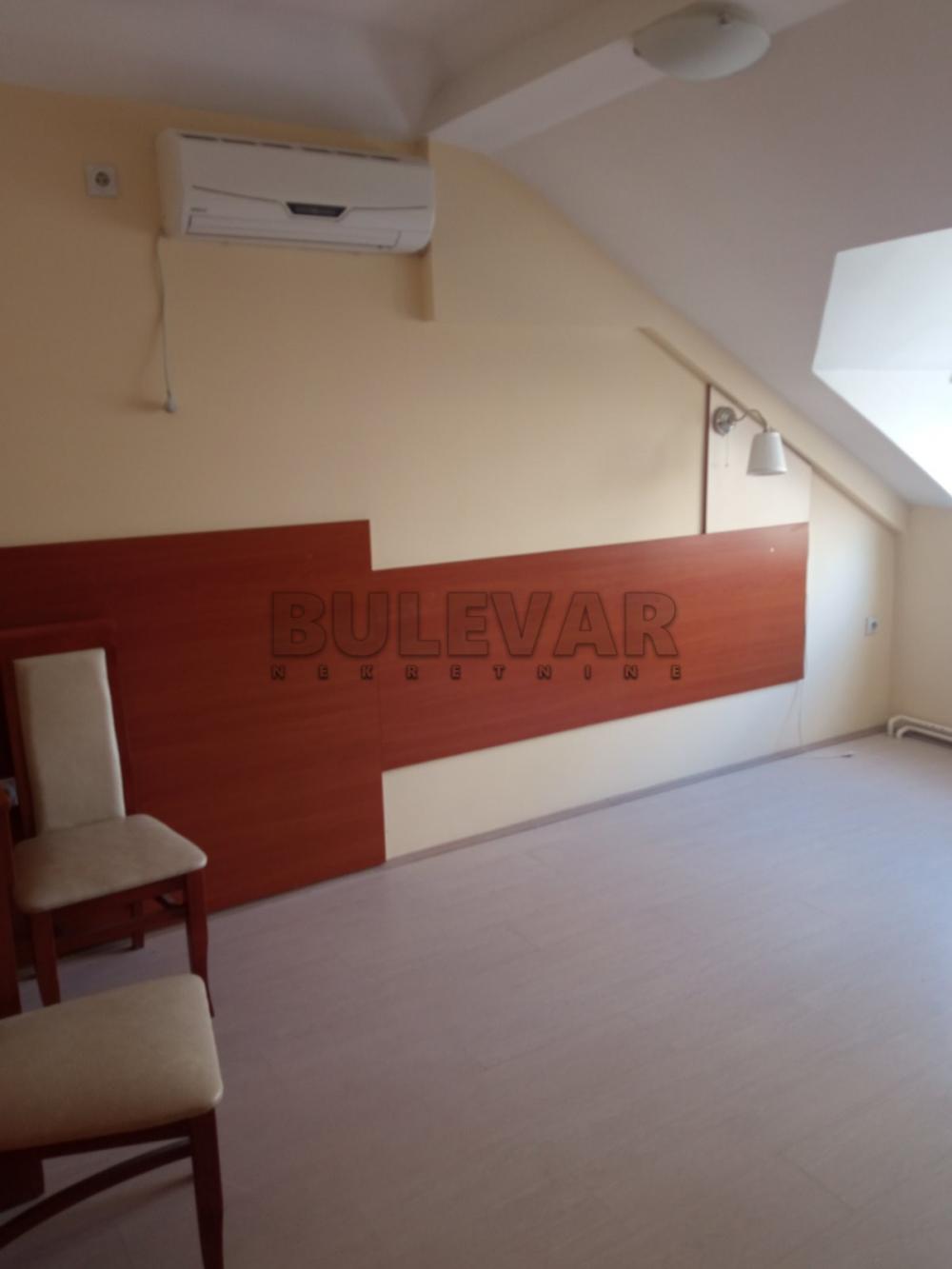 Slika 2 - Vojvode Tankosića,  Lokal za izdavanje, 380m2, 2.500€