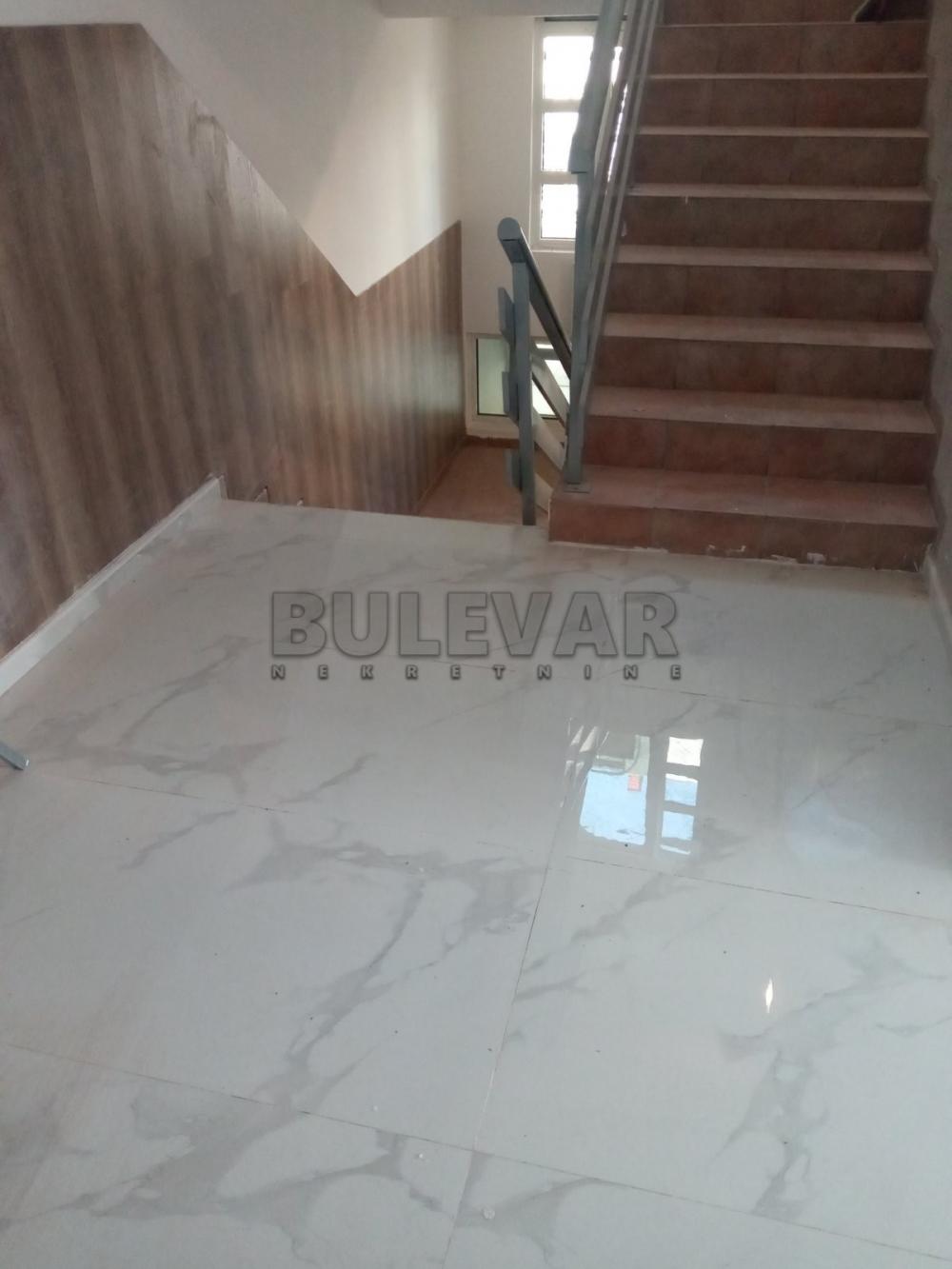 Slika 4 - Vojvode Tankosića,  Lokal za izdavanje, 380m2, 2.500€