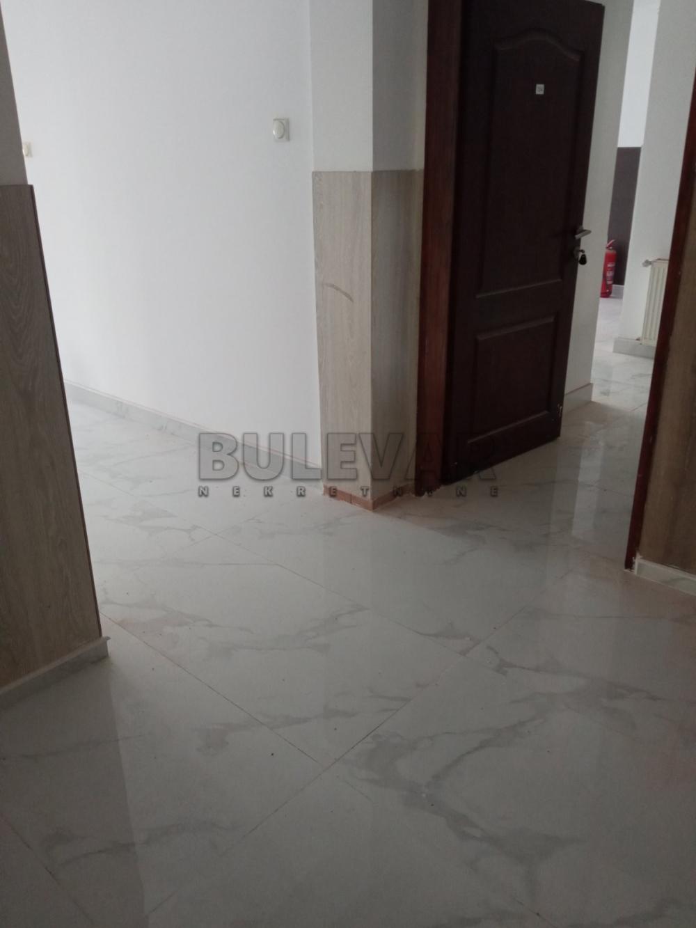 Slika 5 - Vojvode Tankosića,  Lokal za izdavanje, 380m2, 2.500€