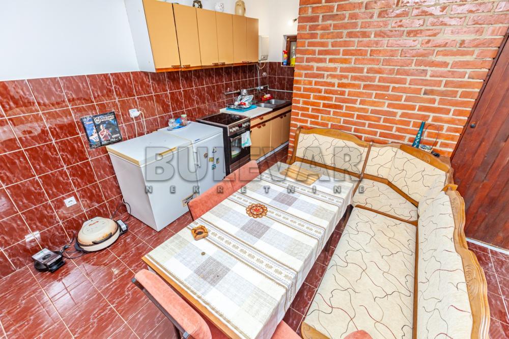 Slika 5 - Novo selo,  Kuća na prodaju, 300m2, 217.000€