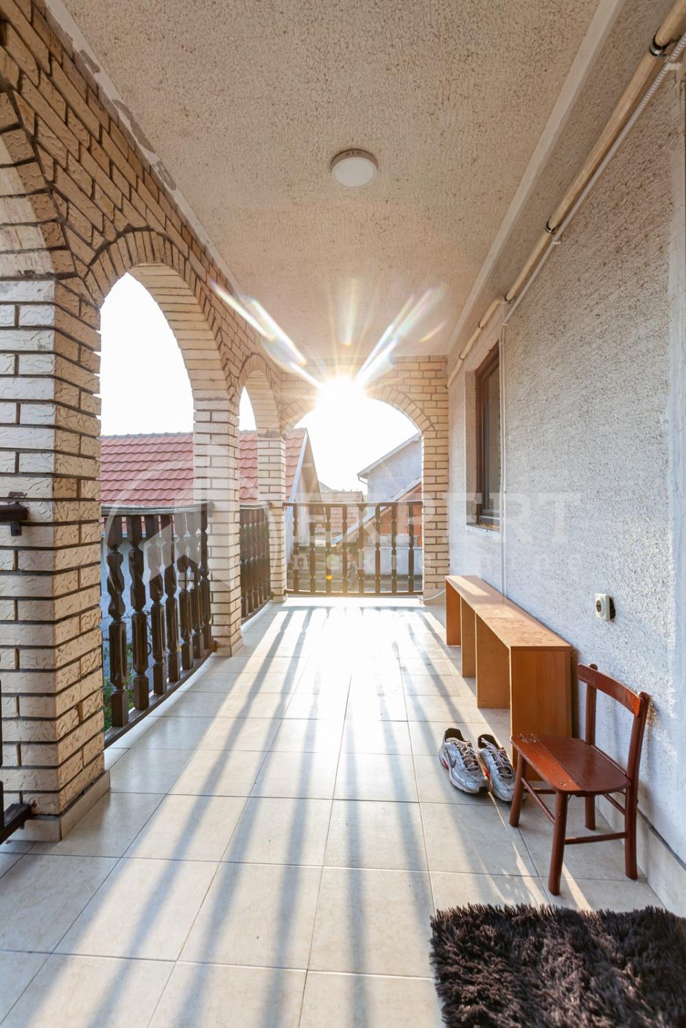 Slika 11 - Novo selo,  Kuća na prodaju, 300m2, 217.000€