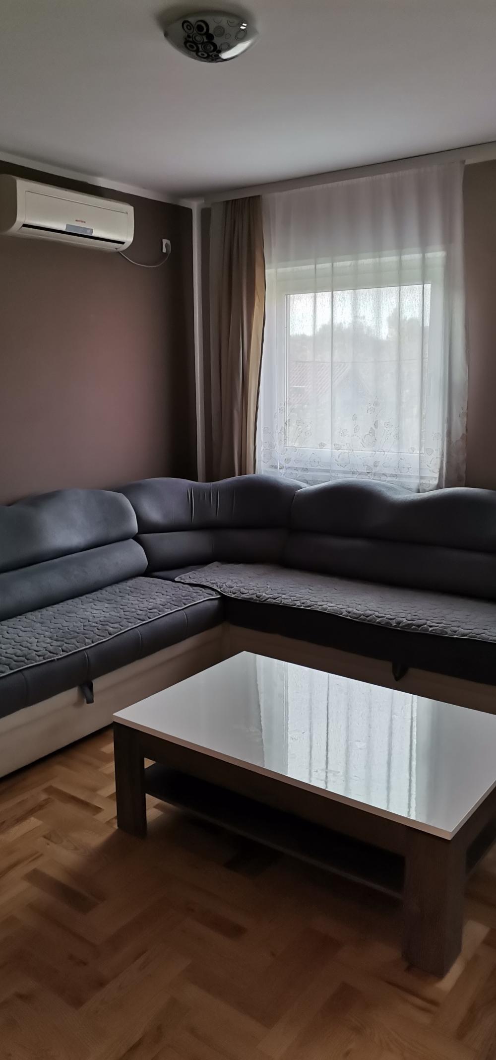 Glavna slika -Četvoroiposoban stan za izdavanje, 120m2, 800€