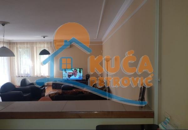 Slika 5 - Jesenjinova,  Kuća za izdavanje, 280m2, 1.150€