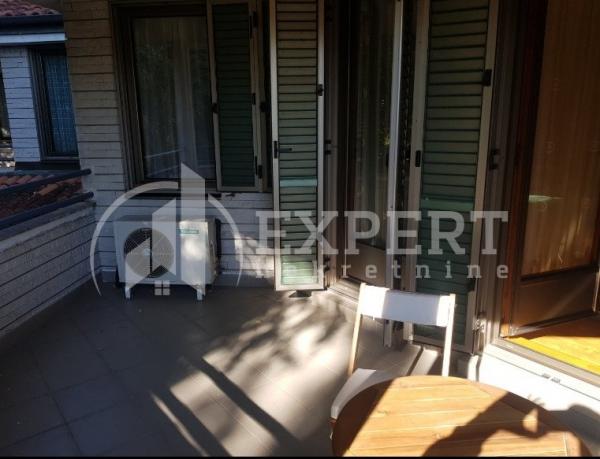 Slika 1 - Jesenjinova,  Kuća za izdavanje, 280m2, 1.150€