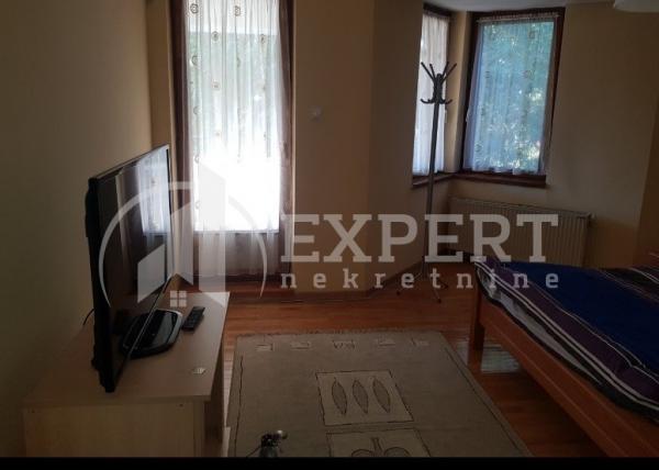 Slika 6 - Jesenjinova,  Kuća za izdavanje, 280m2, 1.150€
