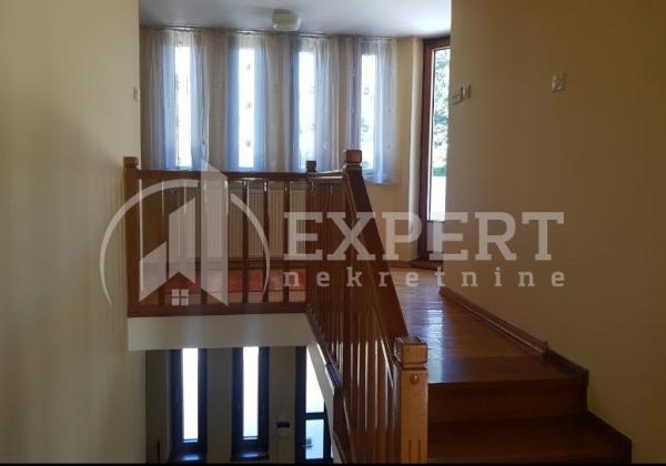 Slika 11 - Jesenjinova,  Kuća za izdavanje, 280m2, 1.150€