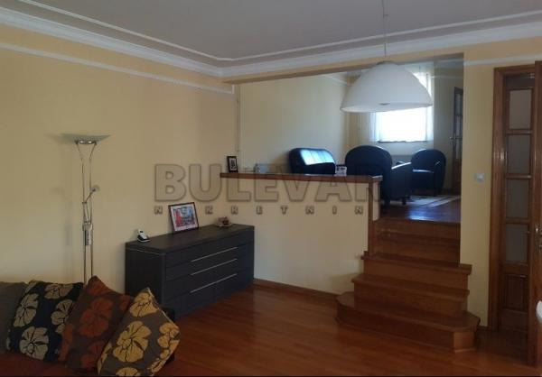 Slika 10 - Jesenjinova,  Kuća za izdavanje, 280m2, 1.150€