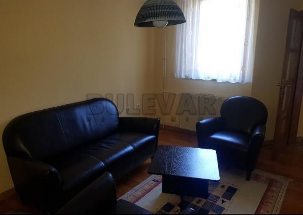 Slika 9 - Jesenjinova,  Kuća za izdavanje, 280m2, 1.150€