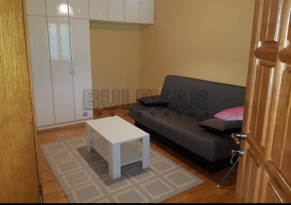 Slika 3 - Jesenjinova,  Kuća za izdavanje, 280m2, 1.150€