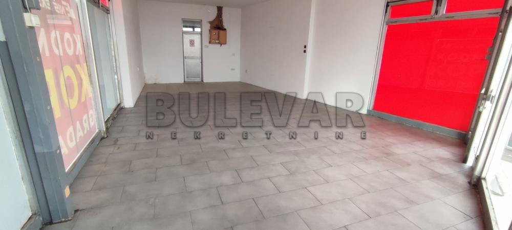 Slika 3 - Bulevar 12. februar,  Lokal za izdavanje, 61m2, 500€