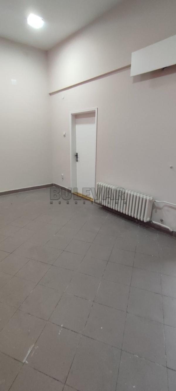 Glavna slika -Đuke Dinić,  Lokal za izdavanje, 36m2, 750€