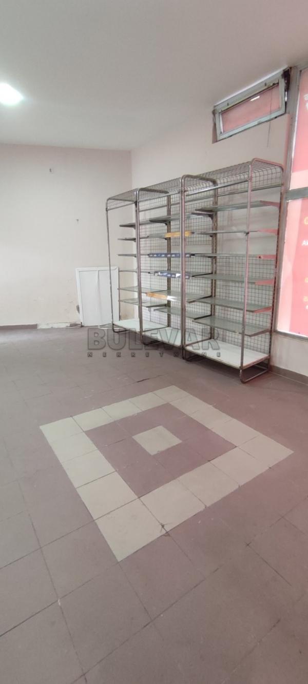 Slika 4 - Đuke Dinić,  Lokal za izdavanje, 36m2, 750€