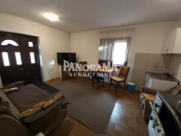 Slika 7 - Lipovički put,  Kuća na prodaju, 223m2, 255.000€