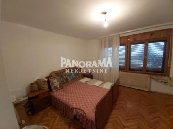 Slika 2 - Lipovički put,  Kuća na prodaju, 223m2, 255.000€