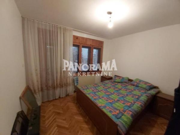 Slika 1 - Lipovički put,  Kuća na prodaju, 223m2, 255.000€