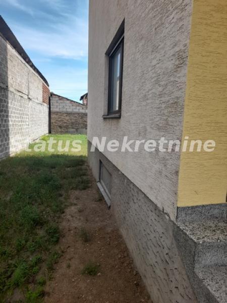 Slika 2 -  Kuća na prodaju, 250m2, 205.900€
