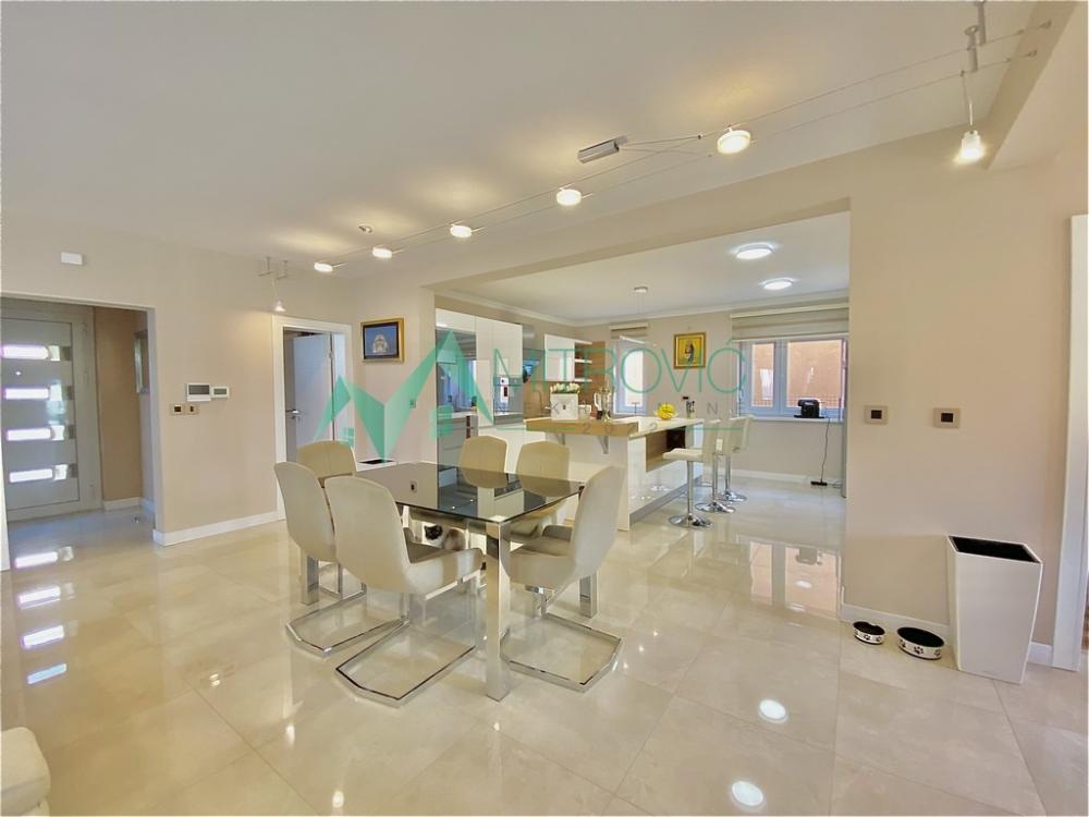 Slika 6 -  Kuća na prodaju, 270m2, 530.000€