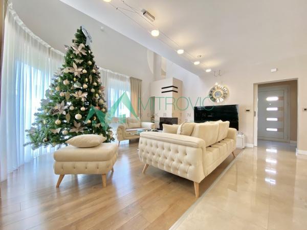 Slika 1 -  Kuća na prodaju, 270m2, 530.000€