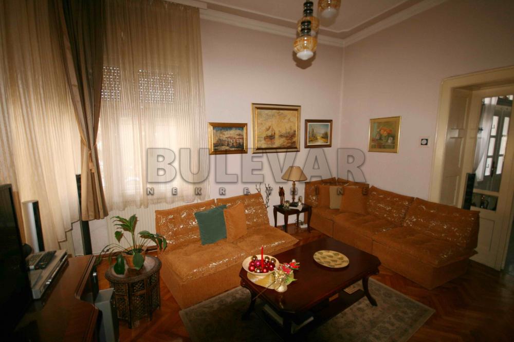 Slika 2 - Jeronimova,  Kuća na prodaju, 275m2, 330.000€