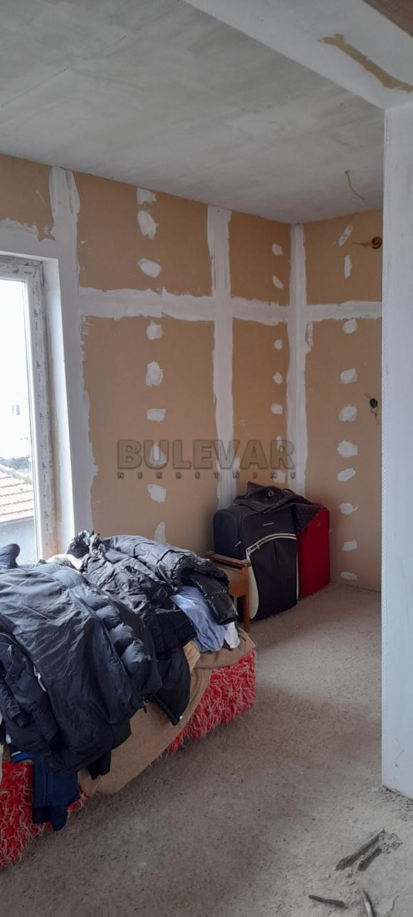 Slika 3 - Pasi poljana, Četvorosoban stan na prodaju, 112m2, 44.800€