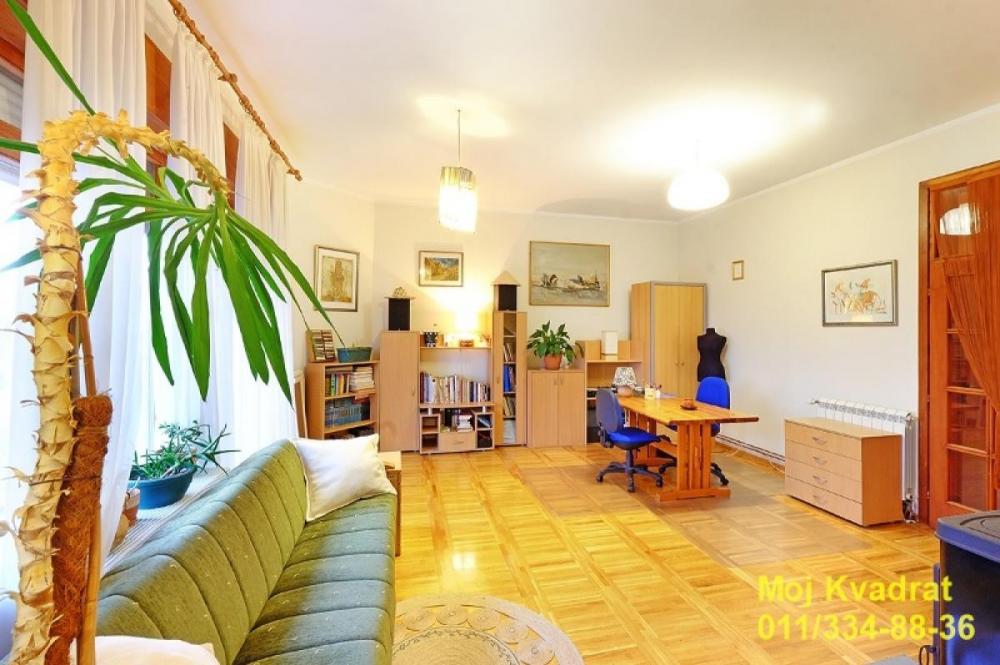 Slika 1 -  Kuća na prodaju, 265m2, 350.000€