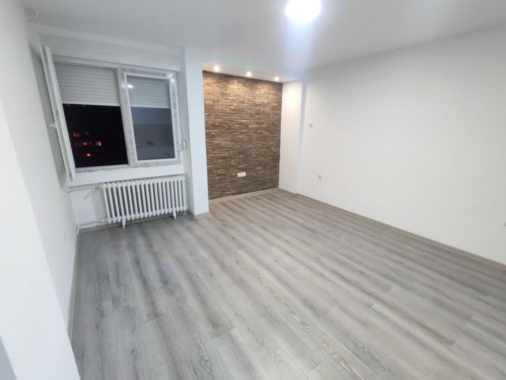 Glavna slika -Bulevar Cara Lazara, Trosoban stan na prodaju, 66m2, 145.000€